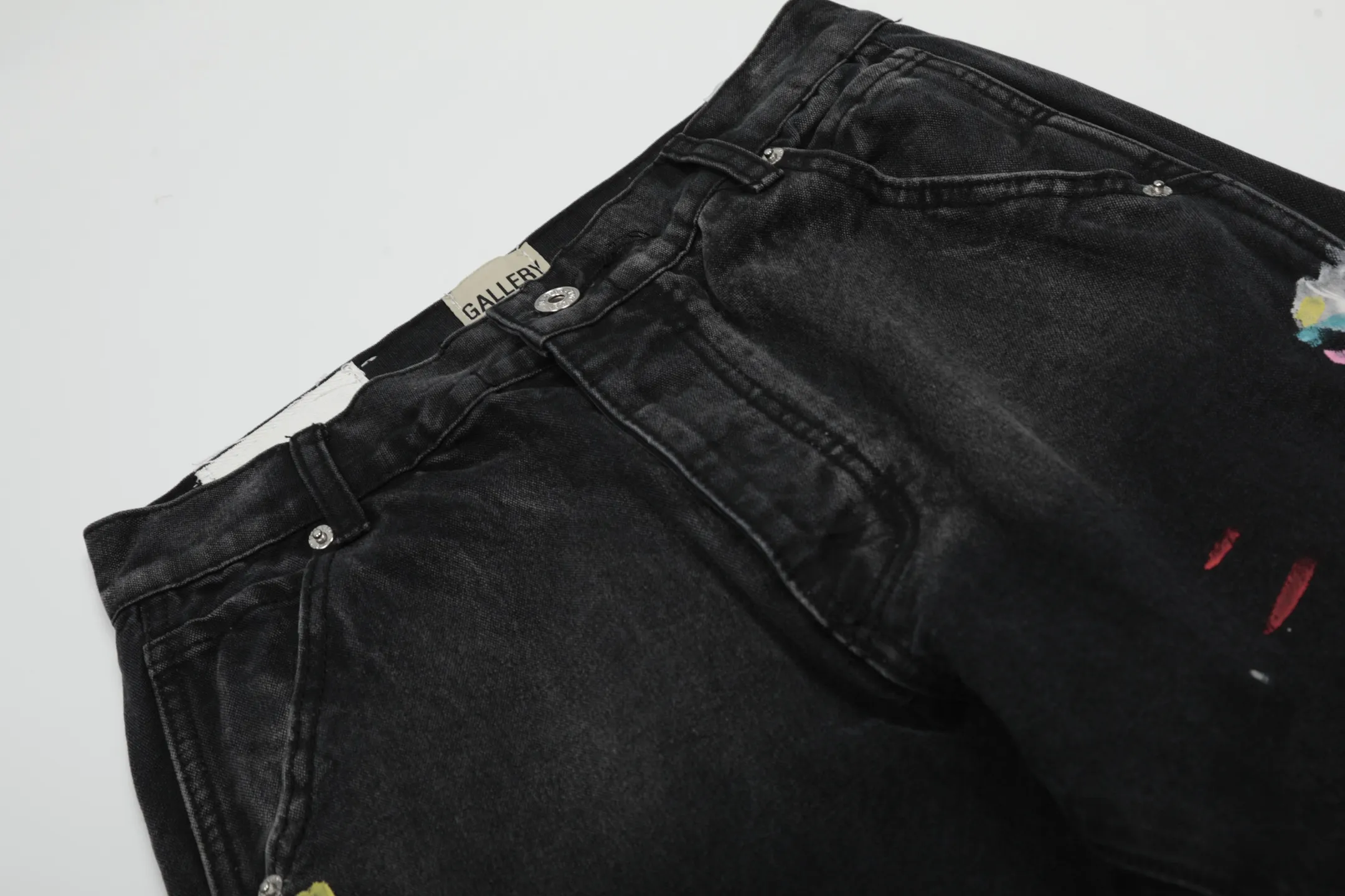 #8168 P250💰 GALLERY DEPT American retro splash-ink splicing micro-horn logging overalls raw edge jeans - Original purchase and pattern making to truly restore the ultimate texture of Vintage - Original hardware accessories, washed and other elevators, QR code analysis are all purchased from the original factory, high degree of restoration, welcome to compare with a certain product ~ - Three-dimensional version Loose and comfortable, not picky about the figure, taller and slimmer, factory Seiko, original factory quality control, same style for men and women, can be matched with couples Versatile recommendation: must-have jeans for all seasons Size: S-XXL (28-36)